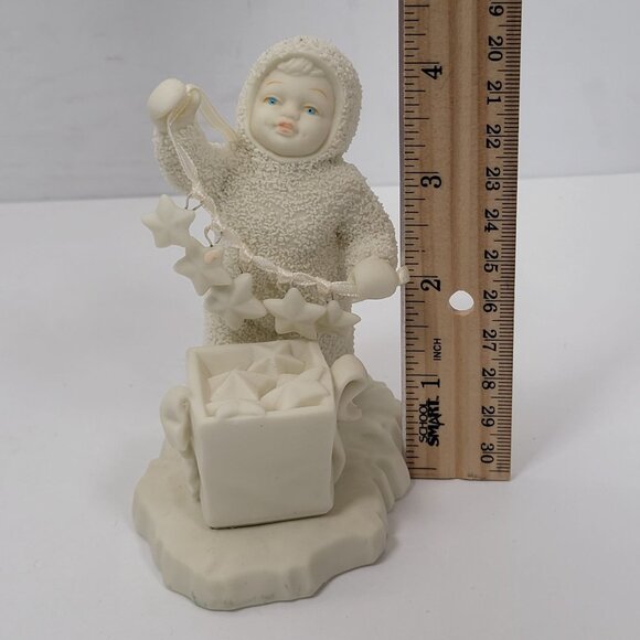 Department 56  Winter Tales Of The Snowbabies "Stringing Fallen Stars" - Picture 9 of 10